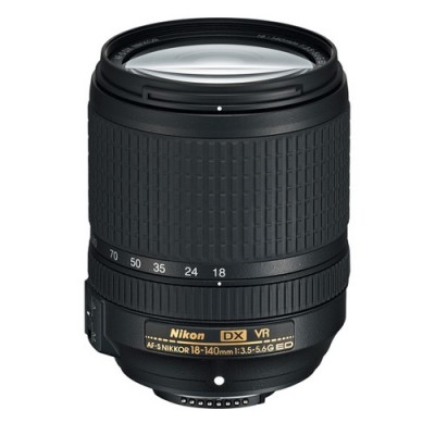 دوربین دیجیتال نیکون مدل D5600 همراه با لنز 140-18میلی متر (VR (af-s